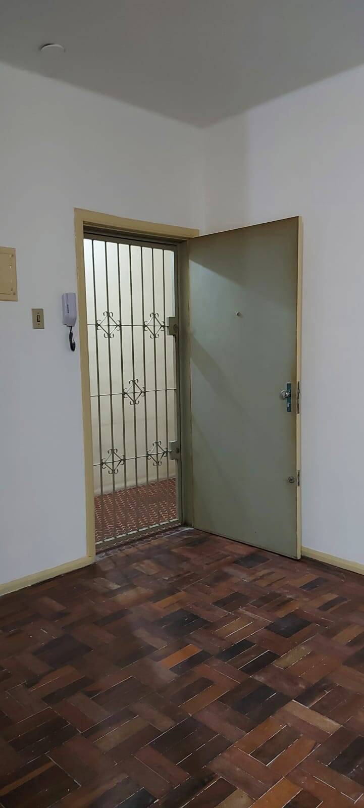 Apartamento para alugar com 1 quarto, 42m² - Foto 11