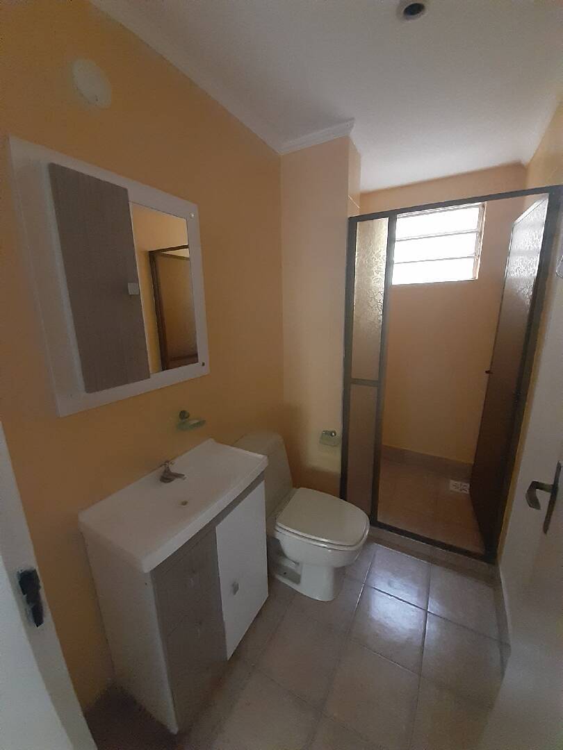 Apartamento para alugar com 2 quartos, 75m² - Foto 8