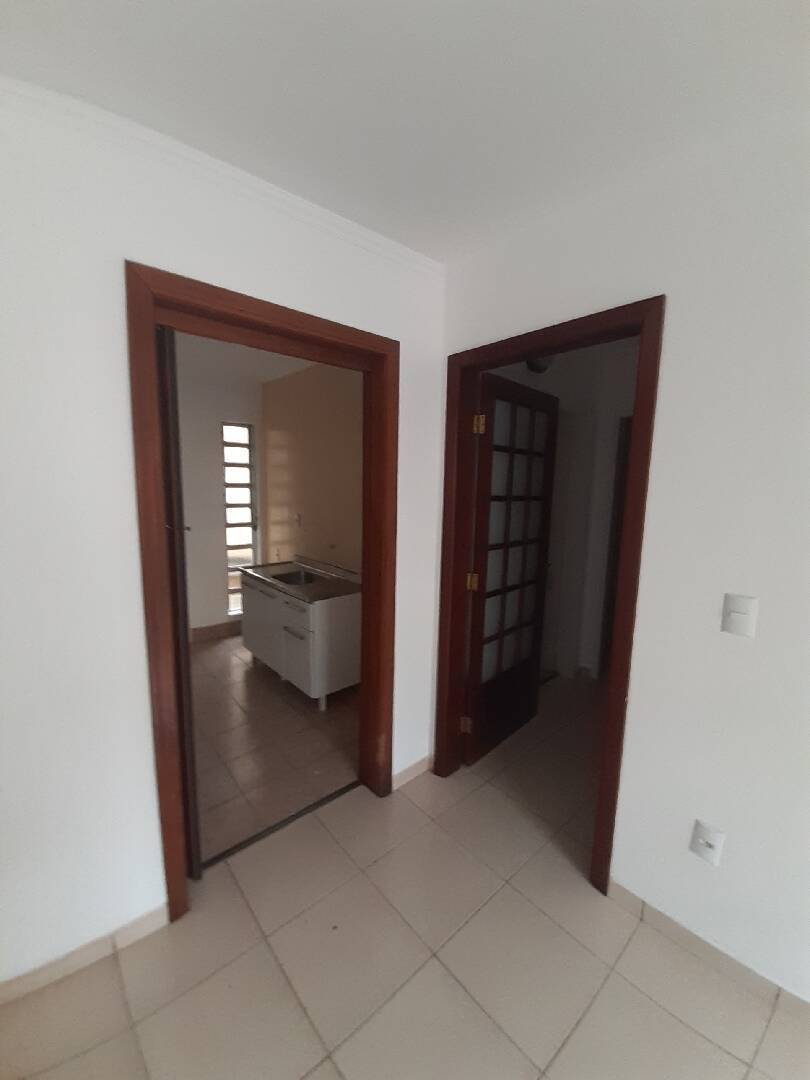 Apartamento para alugar com 2 quartos, 75m² - Foto 6