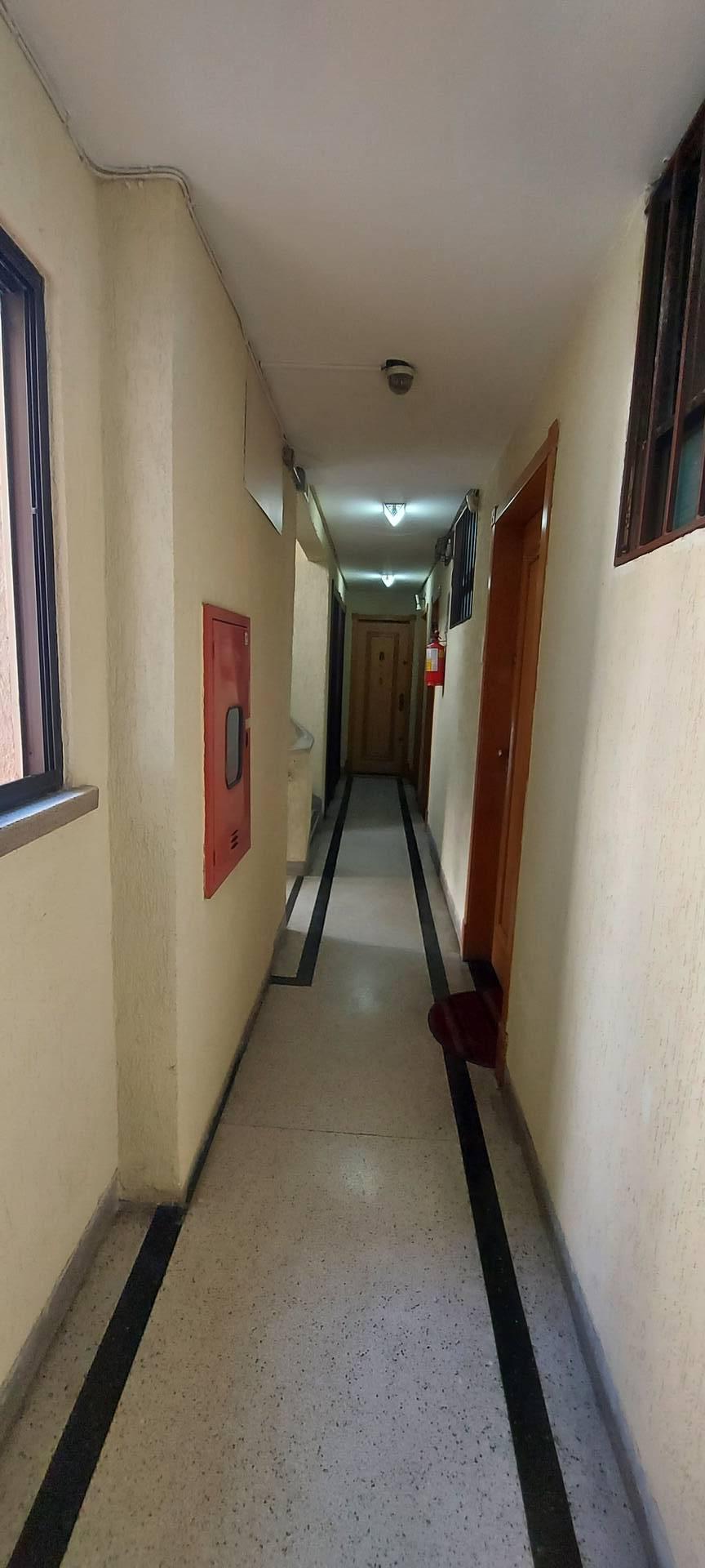 Apartamento à venda com 3 quartos, 100m² - Foto 2