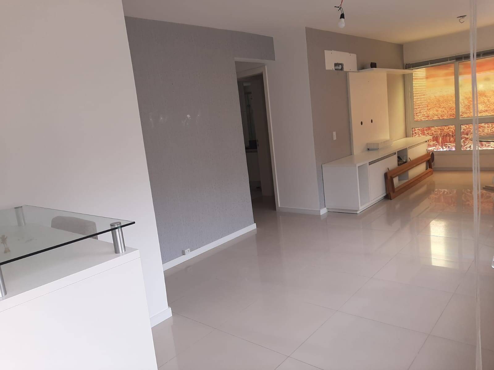 Apartamento à venda com 2 quartos, 90m² - Foto 1