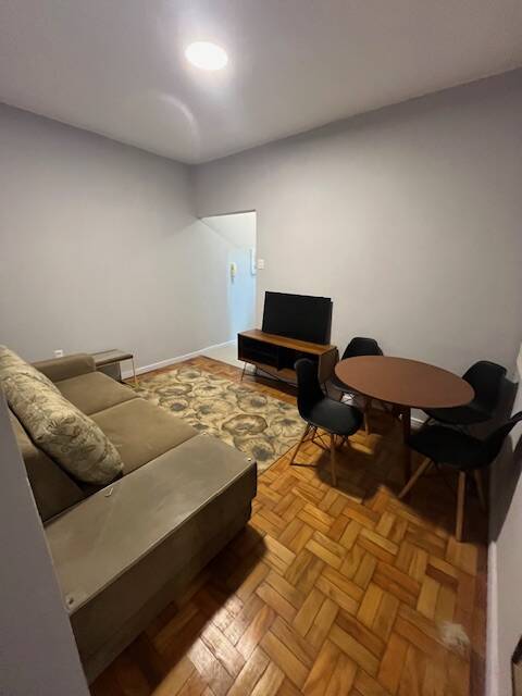 Apartamento para alugar com 2 quartos, 68m² - Foto 6