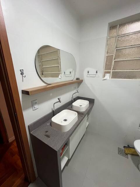 Apartamento para alugar com 2 quartos, 68m² - Foto 13